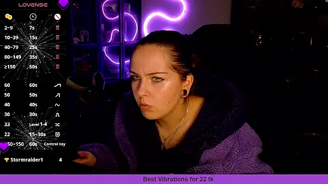 MaryPeach666 - Squirt video + pussy pic