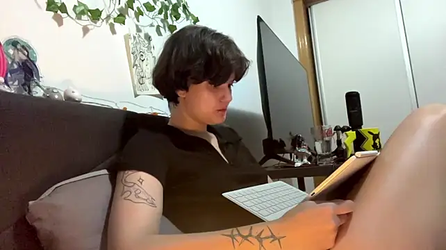 HeyFriren - I'll sent u my hot PUSSY Video ;)