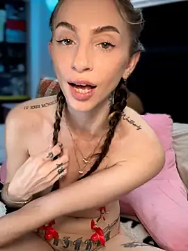 Dallyssxo_ - Clamp nips & use rainbow glitter dildo