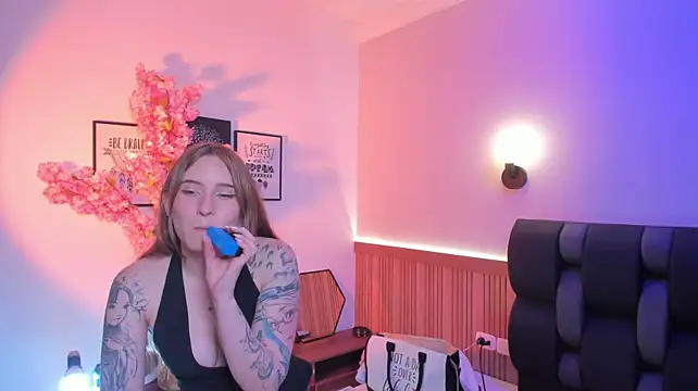 Siouxsie_cenobite - ヾ(≧▽≦*)o Oil on ass ´spanks