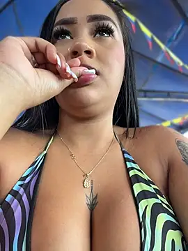 Luisa_Fernandaa - We play in public