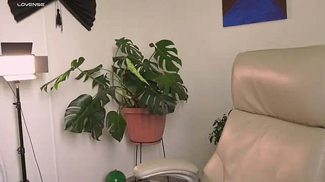 SeleneVaughan - Show boobs 🥰