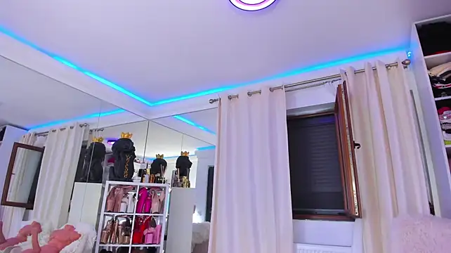 AstridVexxx - 5 ass spanks 🍑🍑🍑🖐️🖐️🖐️