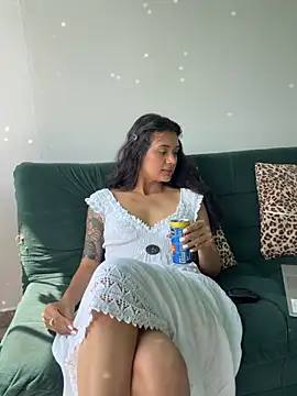 SeleneVaughan - Show boobs 🥰