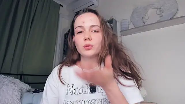 MellisaCerenzia - Show the side of the pussy