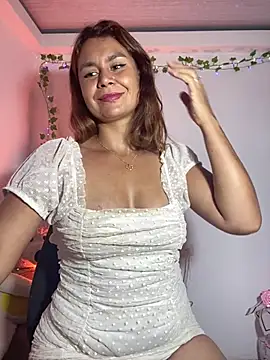 Milf_Luna_ - dildo in pussy a lot of cream