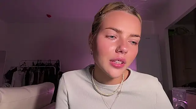ChristelDuncombe - topless photo in PM (Last tip)
