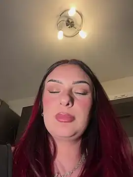 OliviaaFischer - Show boobs 5 min +3 Videos