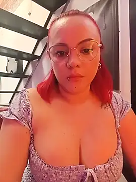 Samantha_41 - Rubbing pussy with fingers