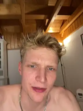 Naylias - Oil boobs🍒