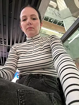 Bad_Girl_Elly - Squirt and lush control 5min LT