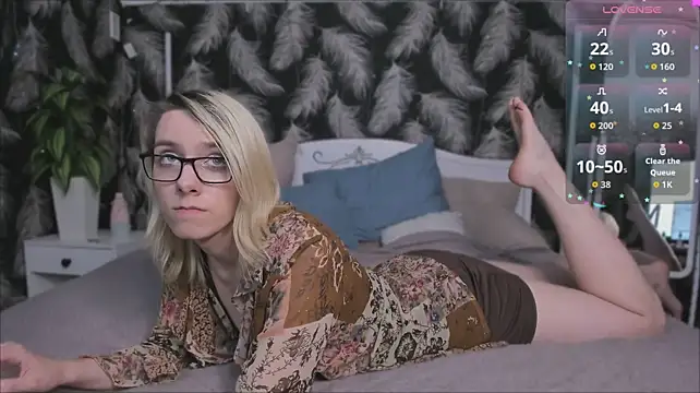 Lirzein_Ress - massage ass + cream