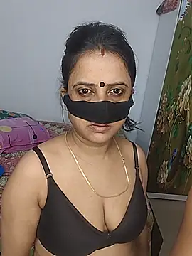 Mona_darling0 - Foot job