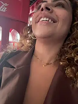 Chloe_Leaozinho - Squirt 💦 gosta na sua boquinha