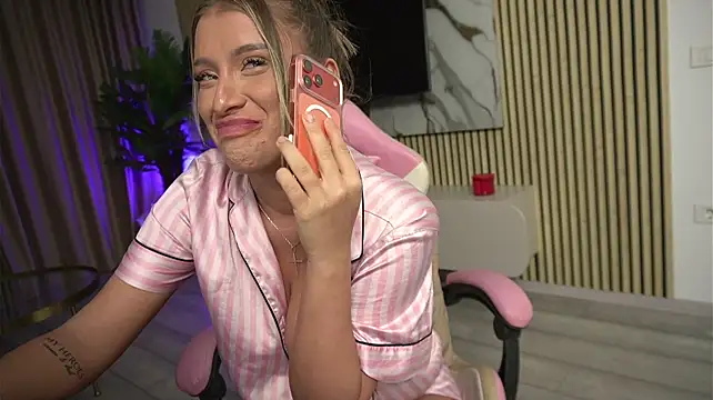 SinwithAmy - wet pussy loading...