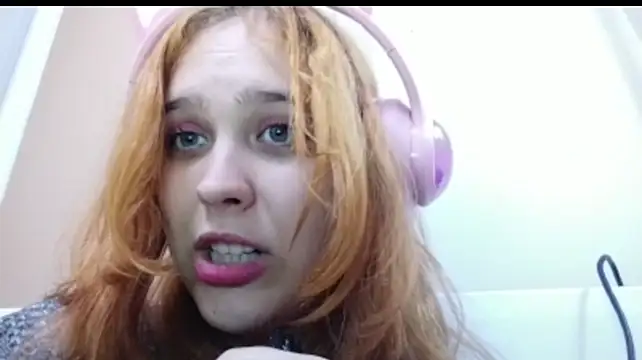 RedieChloe - lovely air kiss