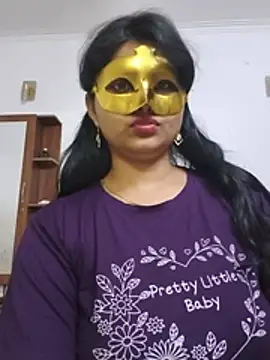 Desi_seductress - TITS FUCK PUBLIC