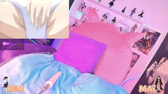Mai-- - go sex machine in pussy😈