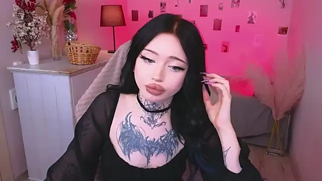 Emma_Kirks