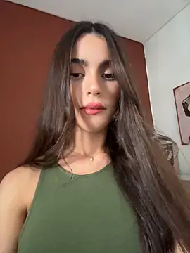 Maeve_mackey - topless