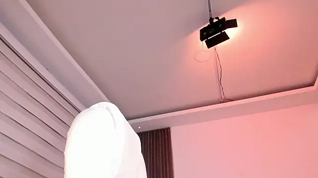 Mili_Cat - Suck on my Fingers and Rub my Pussy