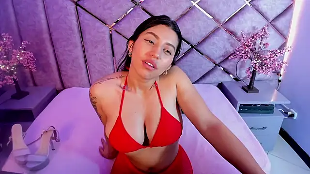 VeronicaCream_