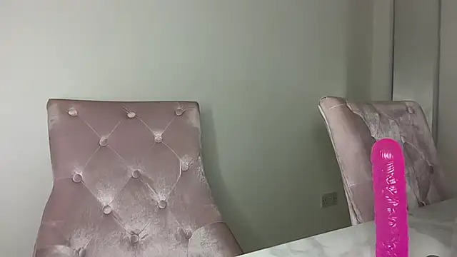 BIGBOOTYELLIEXXX - Shake ass no things flash pussy