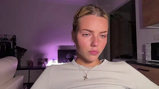ChristelDuncombe - topless photo in PM (Last tip)