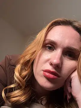 ChiaraVelvet - Show Ass in Doggy and Slap 2x