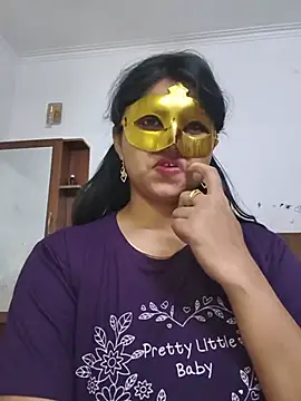 Desi_seductress - TITS FUCK PUBLIC