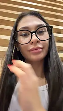 Aria51 - 5 squats on cam right in supermarket