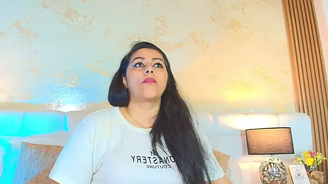 SexxyPamela - SHOW PUSSY + FINGER IN PUSSY