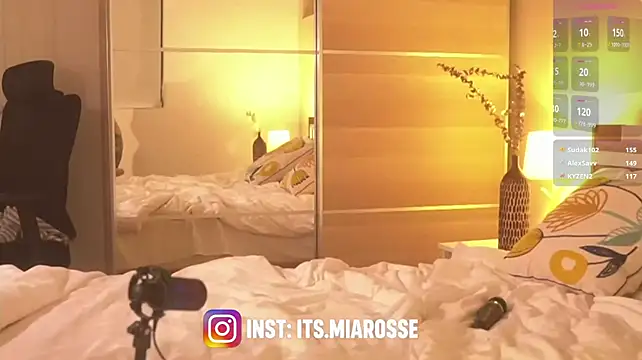 ItsMiaRosee - change panties to transparent ones❤️