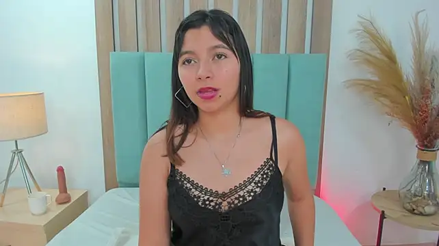 MaddyLovee_ - Spread pussy