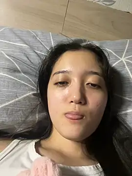 FreyaRaya - Lick fingers and touch nipples