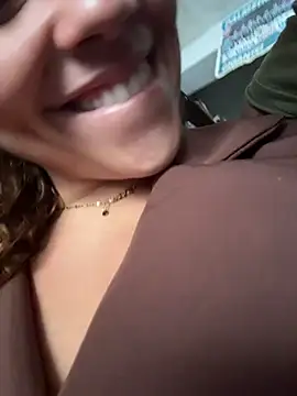 Chloe_Leaozinho - Squirt 💦 gosta na sua boquinha