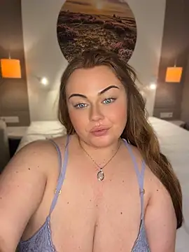 DaniDiva - Oil boobs