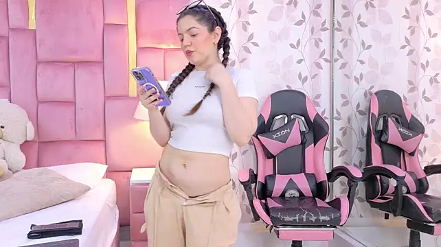 ArianaFranco - Show tongue and face closer 👅