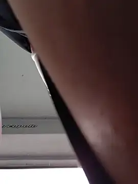 Layla-daring - Topless on the bus for 2 minutes