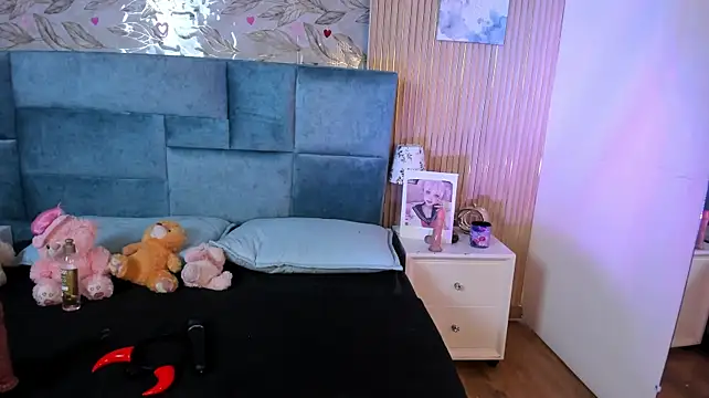 Delphine_doll - control del domi x 5 minutos