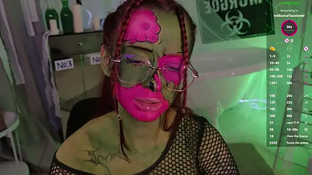 WICKEDEMBER - show tits + massage