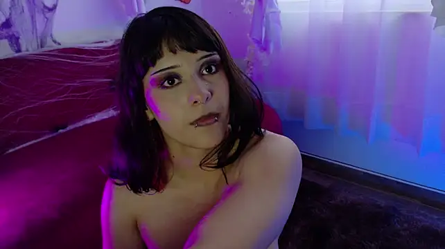 Neferetth - Make me feel like a queen evil🔥