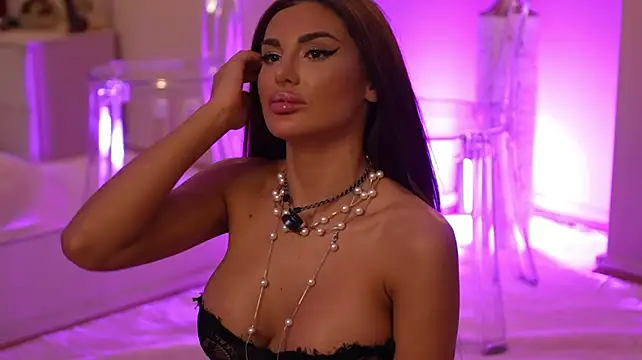 SiennaChantall - 🔞Striptease Show🔞