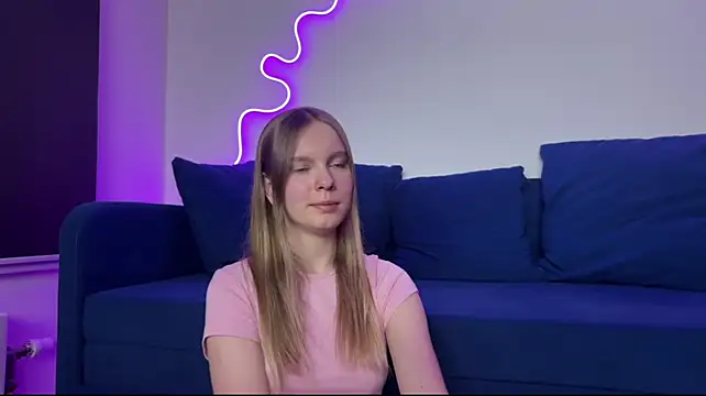OliviaNight - Squeeze my ass