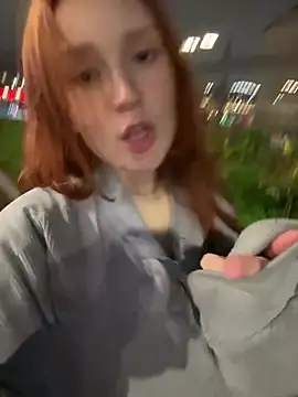 Katexxxx - spy tits under top 🍒