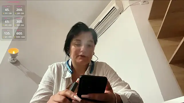 Vivi_fifi - Kiss on camera