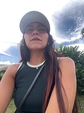 Sofiadelacruz - Fingers inside
