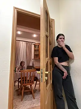 RussianGirls_ - STRAPON BJ MELISSA BOSS DIDNT SEE