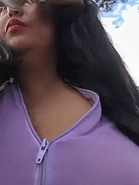 Melany_daring - Open Blouse+Spit Tits x 1m in public 🍒