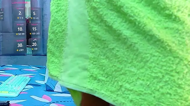 Thinsamathagirl - Squirt show + Dildo